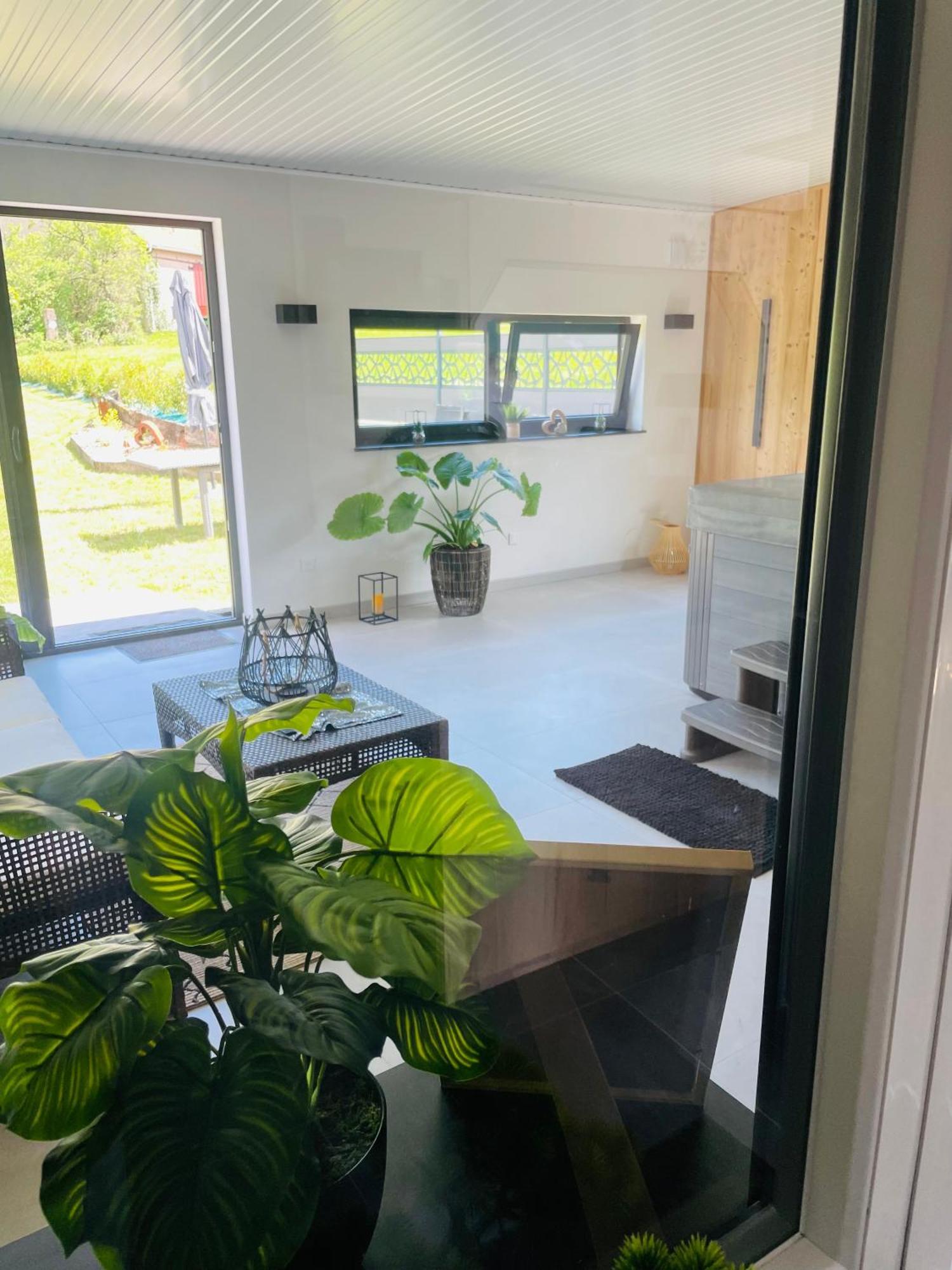 Maison Gite Chez Nounou Sauna Jacuzzi Jardin Arbore Etting Exterior foto